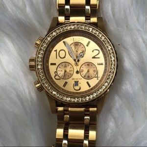 NIXON 38 - 20 Gold Watch